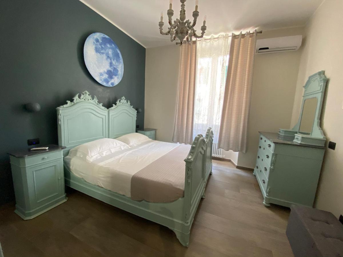 Mondo Vacanze Apartamento Savona Exterior foto